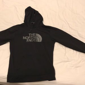 Men’s medium north face hoodie